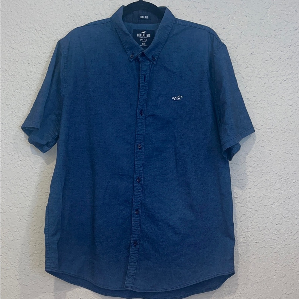 Hollister Men's Deep Blue Casual Shirt